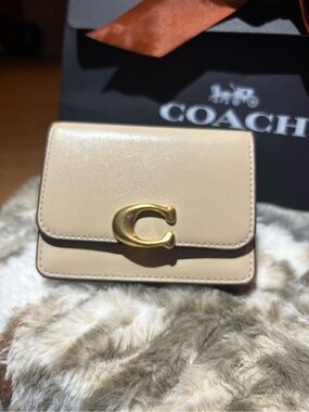 Coach Bandit Card Case Chalk White Brass CH825